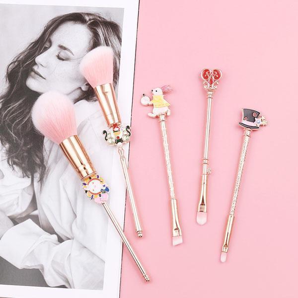 Alice in Wonderland Makeup Brushes