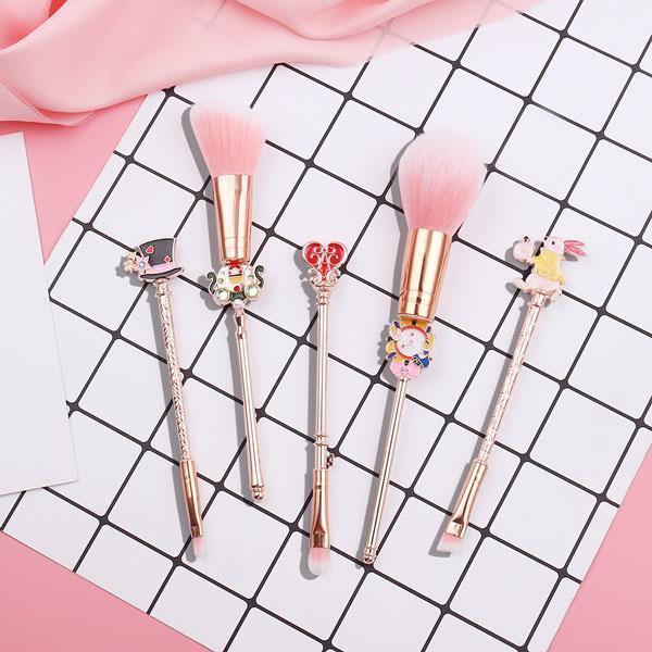 Alice in Wonderland Makeup Brushes