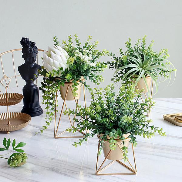 Geometric Iron Flower Pot and Stand (Various Sizes)