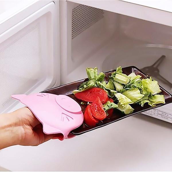 Oink Piggy Oven Mitts (Set of 2)