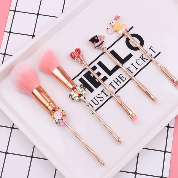 Alice in Wonderland Makeup Brushes